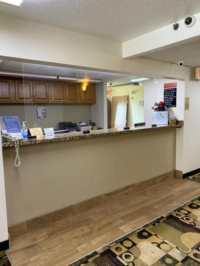 Super 8 By Wyndham Independence Ia Ξενοδοχείο Εξωτερικό φωτογραφία