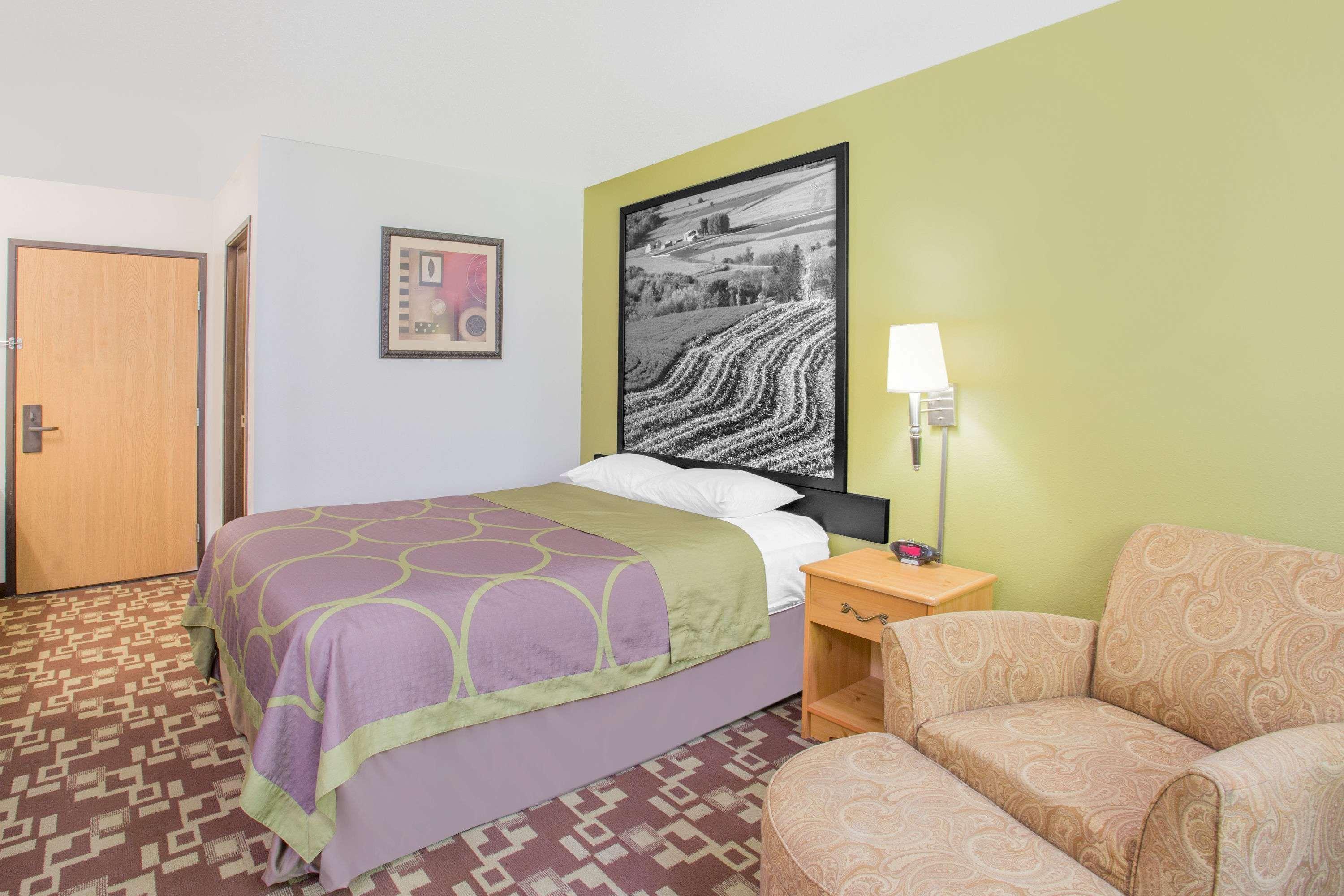 Super 8 By Wyndham Independence Ia Ξενοδοχείο Εξωτερικό φωτογραφία